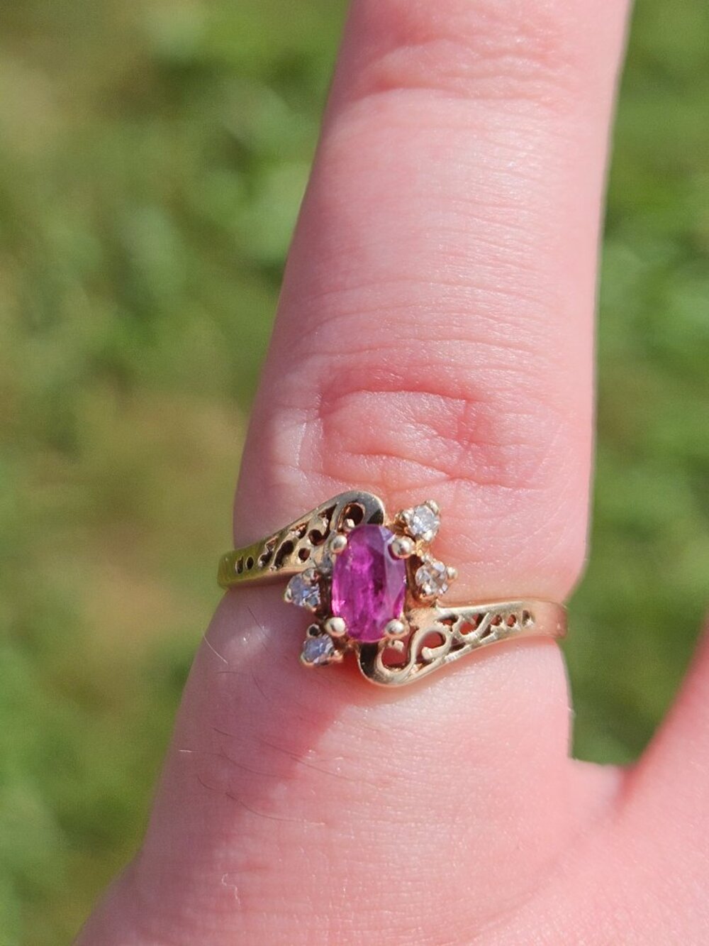 14K Yellow Gold Red Topaz Diamond Filigree Bypass Ring Size 4.75
